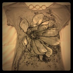 🎉🎉🎉🎉Gray flower design shirt